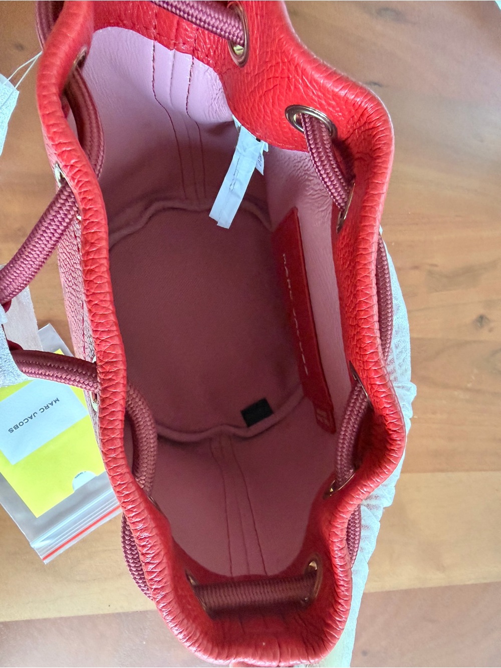 ❤️ NWT Marc Jacobs The Bucket Bag True Red Full Grain Leather • $395 MSRP - Picture 7 of 15